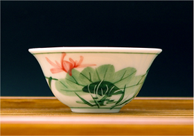 白磁 茶杯 手描き緑蓮花