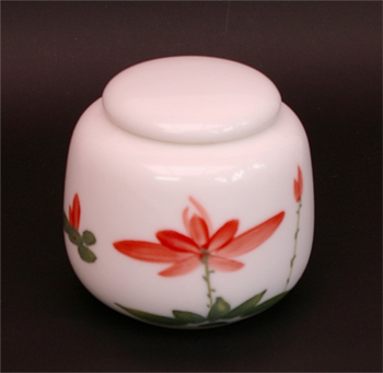 磁器の茶缶 白玉瓷 手描き蓮花