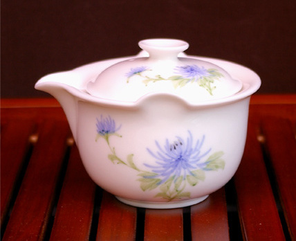 茶漉し付き手描き蓋碗　菊花