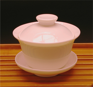 ボーンチャイナ 小さめの純白蓋碗